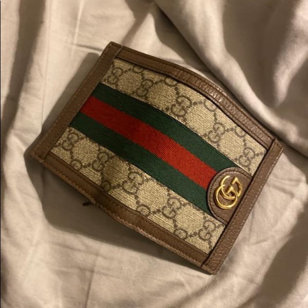 Small Gucci wallet